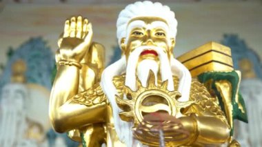 Tamsui 'deki Tian Yuan Tapınağı' nın yanında 4K farklı Taocu tanrılar. Pagoda Cennetin Tapınağı olarak da bilinir.