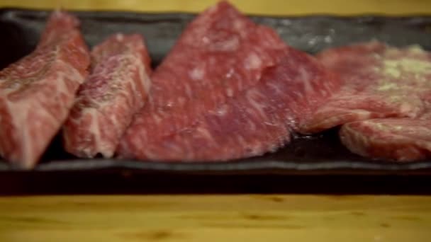 Carne Japonesa Rodajas Finas Wagyu Parrilla Para Barbacoa Grill Uno — Vídeos de Stock