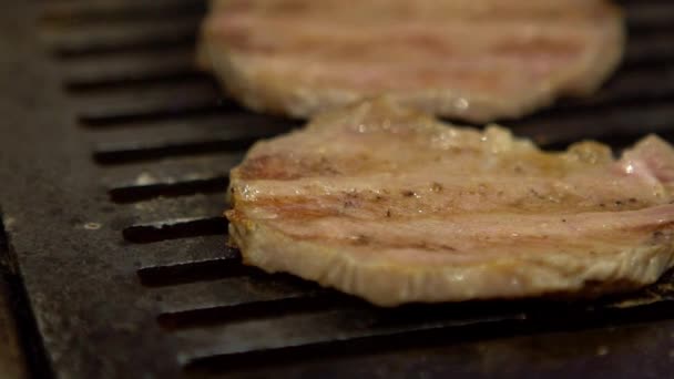 Slow Motion Van Dun Gesneden Japanse Wagyu Rundvlees Grille Voor — Stockvideo