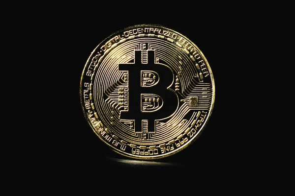 sikke bitcoin siyah bir arka plan, kavramı Ekonomi, yatırım