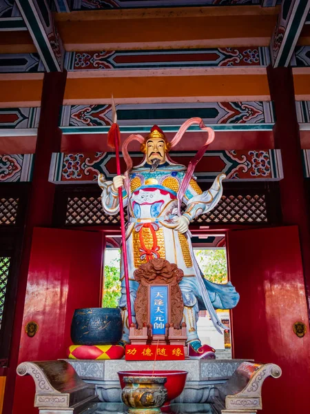 Front view of a Taoist deity, General Tian Peng, at a Taoist tem — Stock Photo, Image