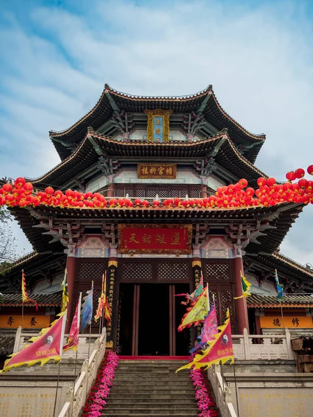 Tradiční čínská pagoda na pozemku taoistického chrámu v — Stock fotografie