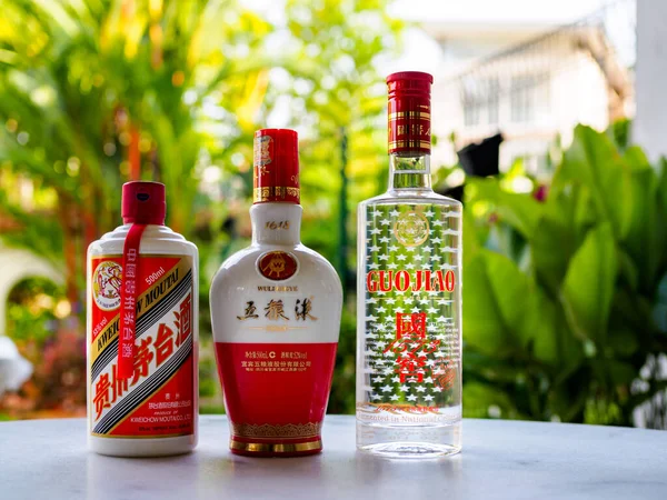 Singapur 29 Mar 2019 - Kweichow Moutai / Maotai, Wuliangye / Wu Liang Ye ve Guojiao / Guao Jiao / Luzhou Laojiao