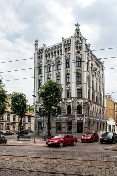 Vista para a rua de Riga, Letónia — Fotografia de Stock