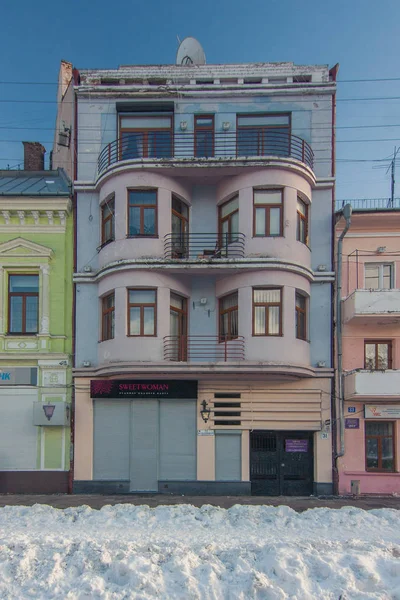 Modernist building in Chernivtsi — 스톡 사진