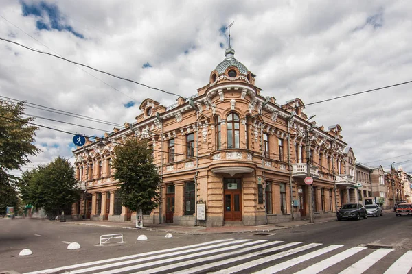 Old decorated brick building — 스톡 사진