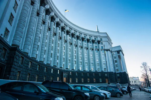 Здание Кабинета министров Украины — стоковое фото