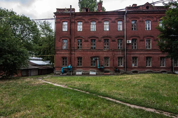 Budynek w kampusie Instytutu Politechniki Charkowskiej — Zdjęcie stockowe