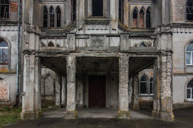 Neogotik tarzda Tereschenko Sarayı cephesi. Chervone, Zhytomyr oblast, Ukrayna