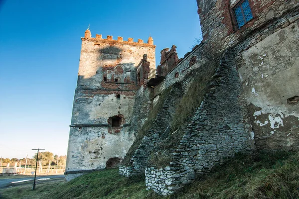 Castello Medzhybizh Con Raggi Del Tramonto Nell Oblast Khmelnytskyi Ucraina — Foto Stock
