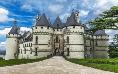 Chaumont kale üzerinde göster