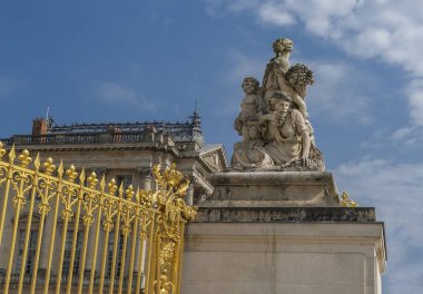 Versailles girişinde