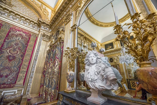 Vid utläggningen av Versailles Palace — Stockfoto