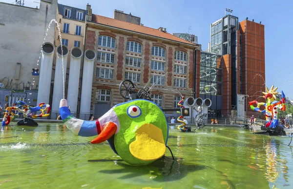 Fragment of unusual art fountain — Stock Photo, Image