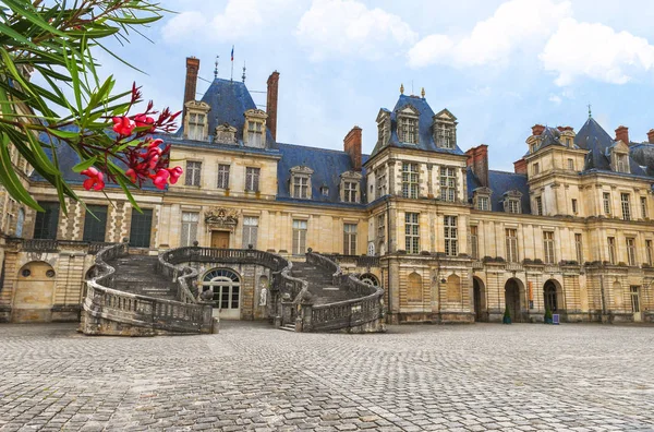 Vista sul castello di Fontainebleau — Foto Stock