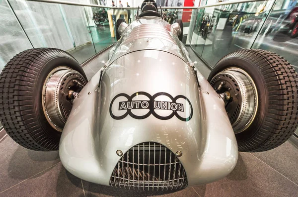 Visite du musée Audi — Photo