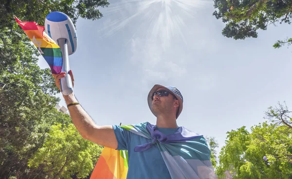 Op jaarlijkse gay parade in Tel Aviv — Stockfoto