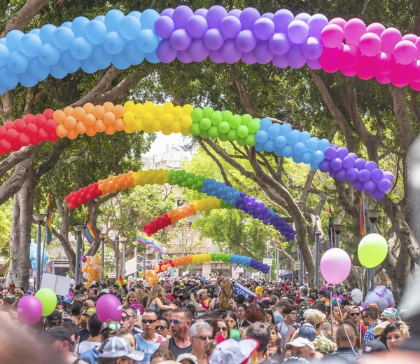 Yıllık Eşcinsel geçit töreninde, Tel Aviv