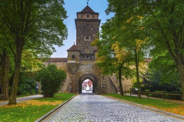 eski şehir kapısı