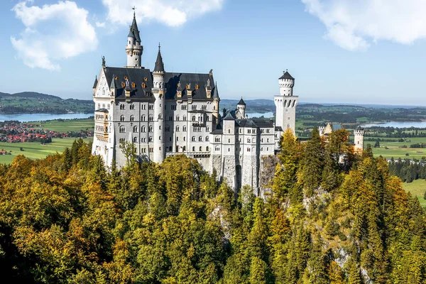 Zobacz na zamek Neuschwanstein — Zdjęcie stockowe