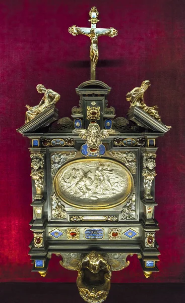 Sarcófago con reliquias sagradas — Foto de Stock