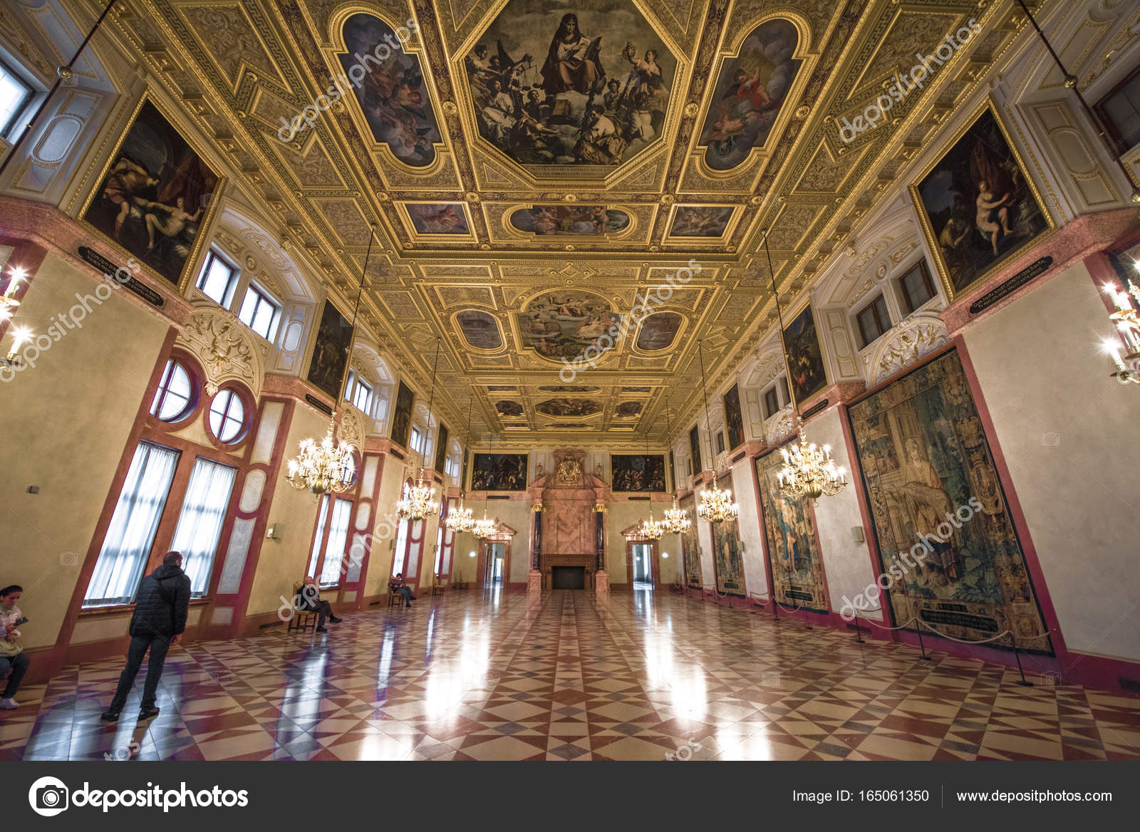 Interno abbagliante di Monaco di Baviera Residence — Foto ...