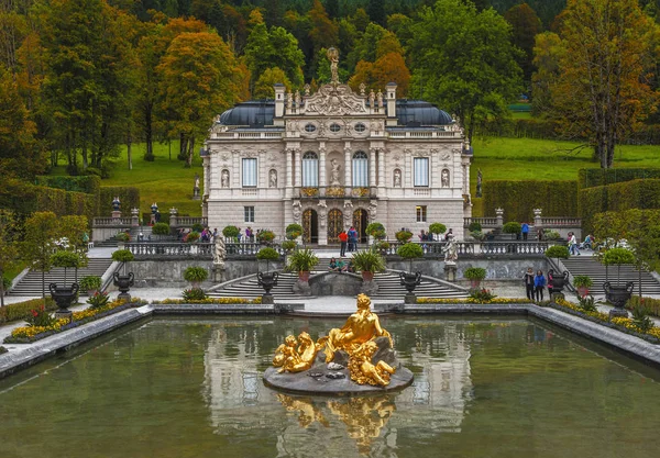 Ziyaret Linderhof Palace park