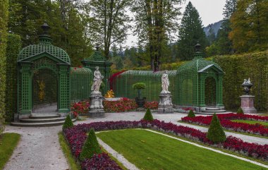 Ziyaret Linderhof Palace park