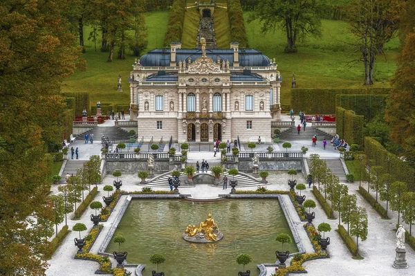 Ziyaret Linderhof Palace park