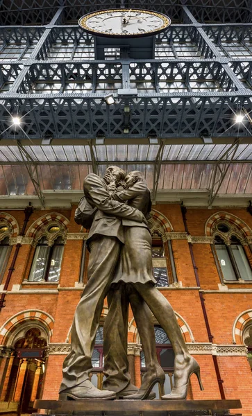 London Juni 2016 Beeindruckendes Kunstdenkmal Bahnhof Pancras — Stockfoto
