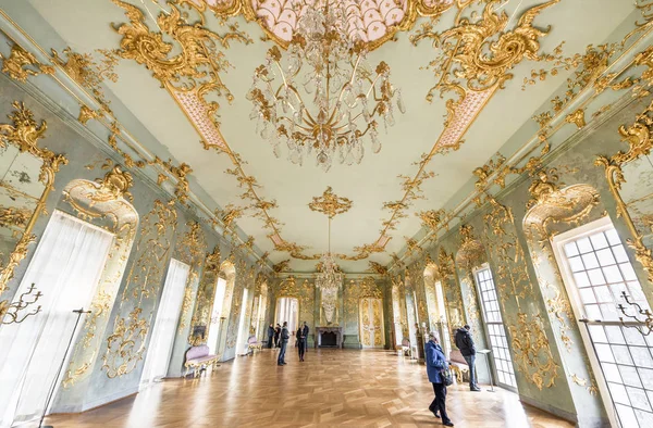 Berlin, Almanya - Şubat 2017: Etkileyici salonları Charlottenburg Sarayı
