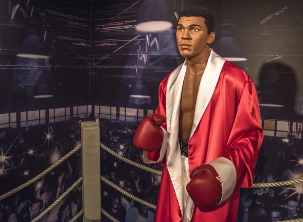 Berlin, Almanya - Şubat 2017: Muhammed Ali balmumu şekil Madame Tussaud's Müzesi'nde