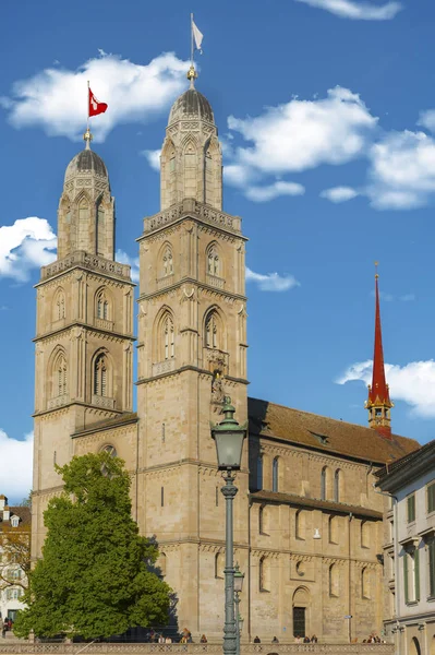 Zürich Schweiz April 2017 Blick Auf Die Grossmünsterkirche — Stockfoto