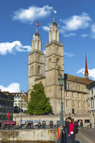 Zürich Schweiz April 2017 Blick Auf Die Grossmünsterkirche — Stockfoto