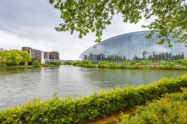 Avrupa Parilament bina üzerinde göster