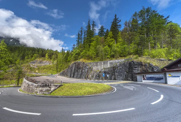 Alpy Szwajcarskie Maj 2017 Przy Wejściu Wąwozu Aare Szwajcarskich Alpach — Zdjęcie stockowe