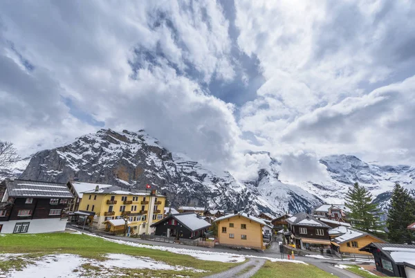 Murren Suiza Mayo 2017 Caminando Por Pueblo Alpino —  Fotos de Stock