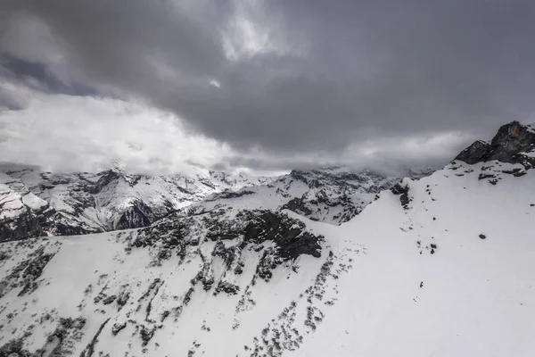 Nelle Alpi Svizzere Una Grigia Giornata Invernale — Foto Stock