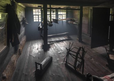 Ballenberg, İsviçre - Mayıs 2017: ülkenin farklı yerlerinde yaşam tarzının tarihinin çeşitli zamanlarda söylemek Açık Hava Müzesi ziyaret