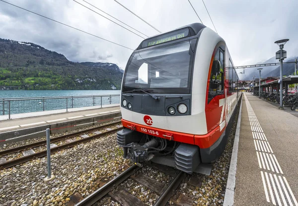 Brienz Svizzera Maggio 2017 Alla Stazione Ferroviaria Locale — Foto Stock