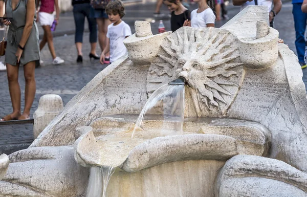 Rome Italie Août 2018 Fragment Fontaine Dans Les Rues Ville — Photo