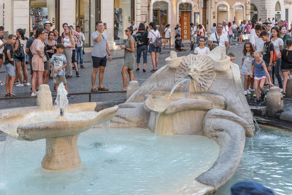 Rzym Włochy Sierpień 2018 Fontanny Placu Piazza Spagna — Zdjęcie stockowe