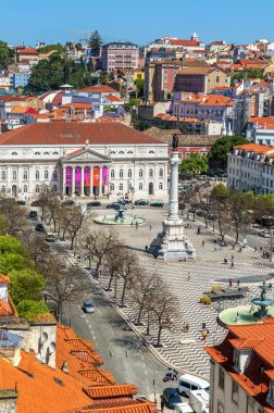 Güneşli bir günde Lisboa 'da hava manzarası