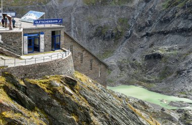 Grossglockner Alp Geçidi 'ndeki Funicular İstasyonu