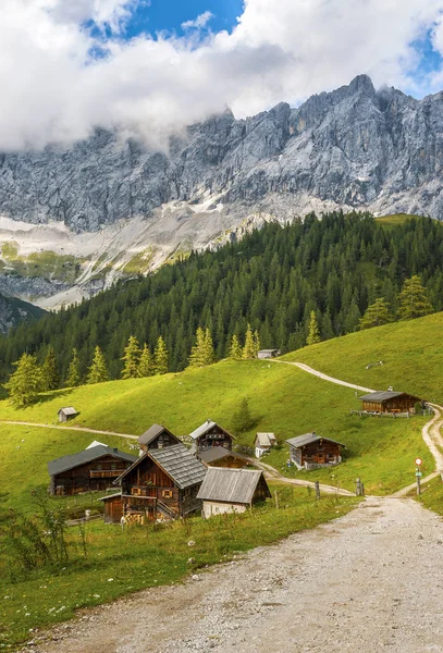 Scenic View Alpine Village Dachstein Aiustria — Stock Photo, Image