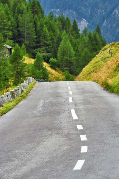 Körning Längs Grossglockner Alpine Road — Stockfoto