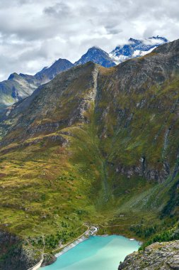 Grossglockner Alp yolunda sonbahar manzarası