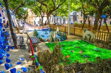 Fiesta Major de Gracia, Placa del Nord, Barcelona, İspanya - Ağustos 2019. Gracia ilçesinin dekore edilmiş caddeleri. 