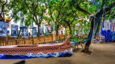 Fiesta Major de Gracia, Placa del Nord, Barcelona, İspanya - Ağustos 2019. Gracia ilçesinin dekore edilmiş caddeleri. 