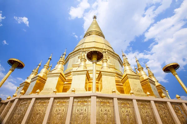 Prachtige Thaise tempel — Stockfoto